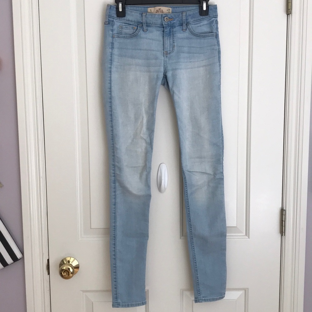 Hollister Super Skinny Jeans